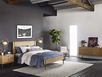 Elliot Sconce